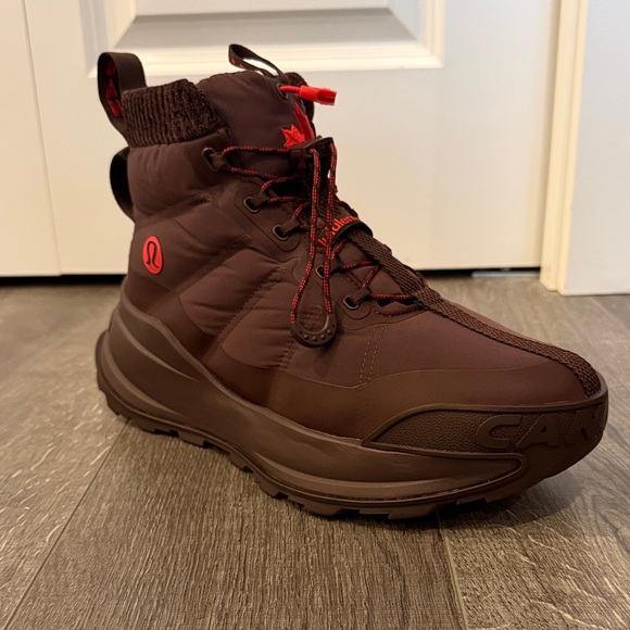 Lululemon Team Canada Waterproof Winter boot - Picture 3 of 3